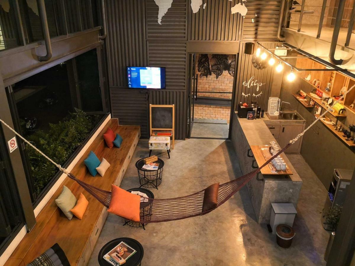 Asleep By Lantana Hostel Pattaya Bagian luar foto